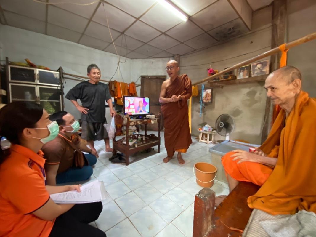 วันที่22/06/2566 จนท. รพ.สต.บ้านสันป่าไร่ เยี่ยมบ้านผู้ป่วยPalliative Care จำนวน 4 ราย ผู้ป่วยNCD จำนวน 6  ราย ผู้ป่วยผ่าตัดหลังออกจากรพ. จำนวน 2 ราย ผู้ป่วยกระดูกแตก จำนวน 1 ราย ครอบครัวเด็กมีปัญหาด้านสุขภาพจิตจำนวน 2 ครอบครัว ผู้พิการ จำนวน 3 ราย