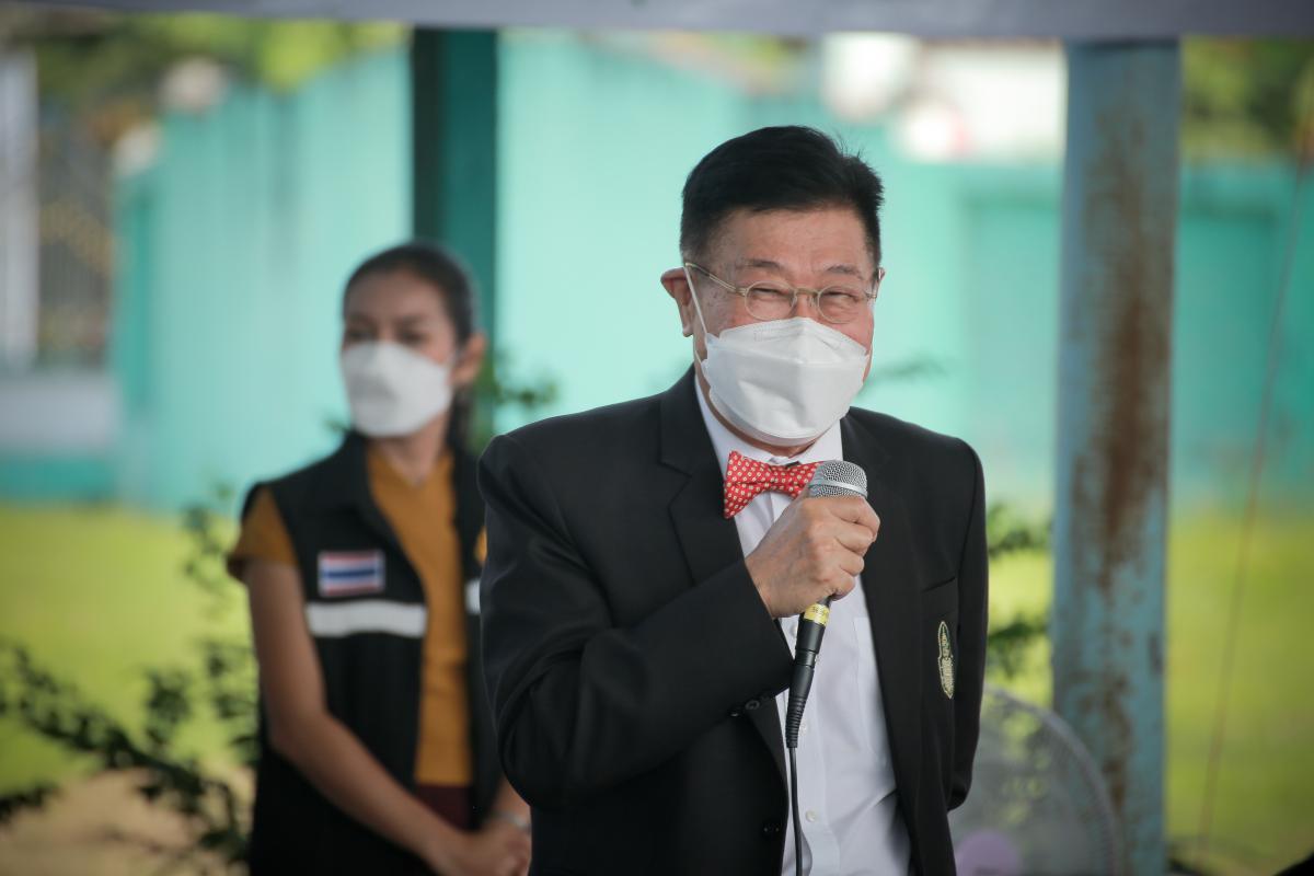 นายก อบจ.ตาก นำวัคซีน Moderna (รอบแรก) ลงพื้นที่ฉีดให้กับประชาชนกลุ่มเปราะบาง  เริ่มต้นที่อำเภอวังเจ้า จังหวัดตาก