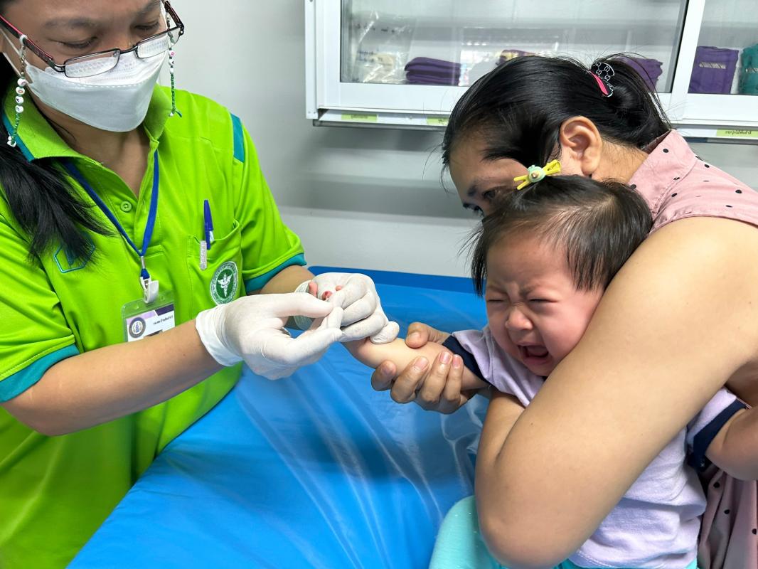 12/7/66 รพ.สต.บ้านสันป่าไร่ ให้บริการฉีดวัคซีนเด็กอายุ 0-5 ปี จำนวน 29 ราย และมีบริการเคลือบฟลูออไรด์/ให้ความรู้เรื่องการดูแลสุขภาพช่องปาก , การยืนยันตัวตน(Authentication) , เจาะเลือดตรวจความเข้มข้นของเลือด(Hct) , จ่ายยา Para syr/Ferrous syr