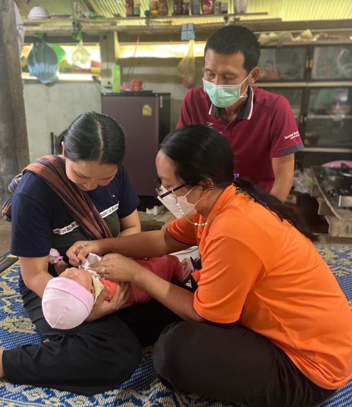 13/7/66 รพ.สต.บ้านสันป่าไร่ ออกหน่วยฉีดวัคซีนเด็กอายุ 0-5 ปี ที่ หมู่ 6 บ้านห้วยกระทิง จำนวน 7 ราย มีการเจาะเลือดตรวจความเข้มข้นของเลือด(Hct) , จ่ายยา para syrferrous syr