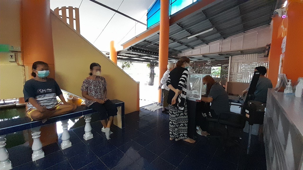 18/7/66 รพ.สต.บ้านสันป่าไร่ เจาะเลือด , วัดความดันโลหิต ผู้ป่วยโรคเบาหวาน ที่รับยาที่ รพ.สต.บ้านสันป่าไร่ จำนวน 20 ราย