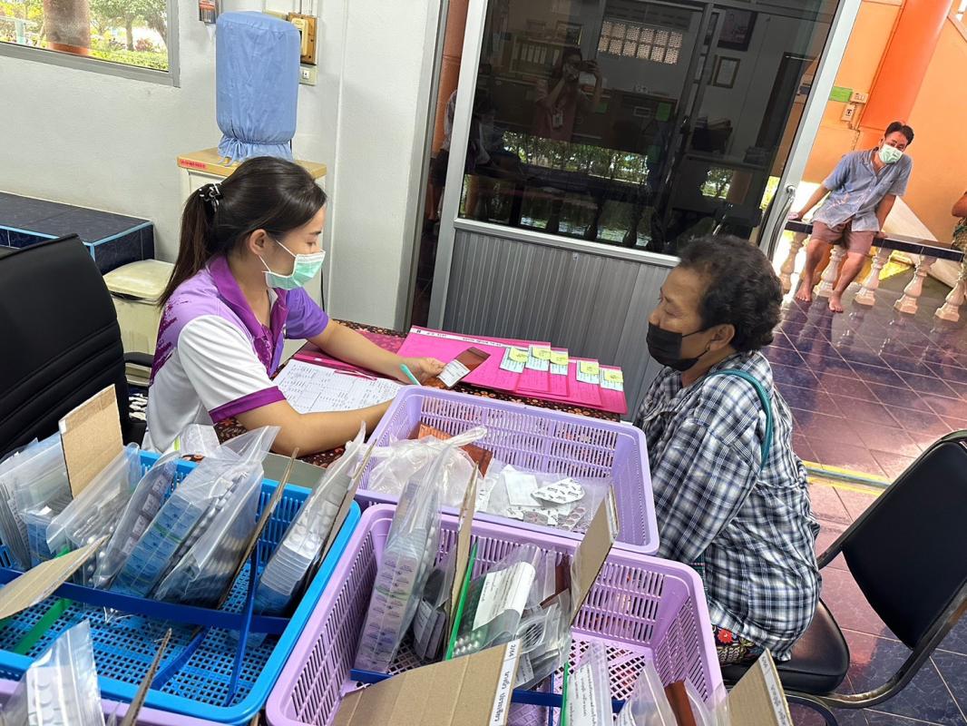 25/7/66 รพ.สต.บ้านสันป่าไร่ ให้บริการจ่ายยาผู้ป่วยโรคไม่ติดต่อ กลุ่ม 1 (โรคเบาหวาน) ที่รับยาที่ รพ.สต.บ้านสันป่าไร่ จำนวน 21 ราย