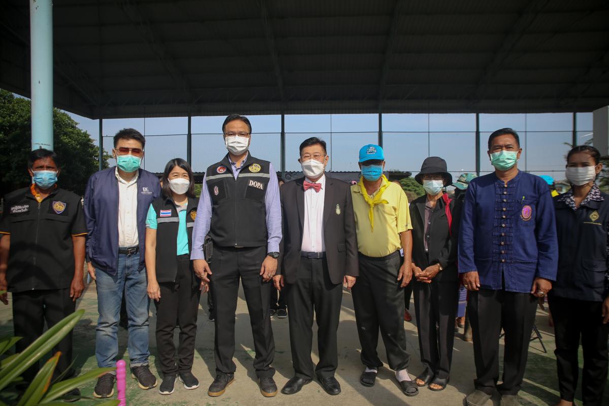 นายก อบจ.ตาก นำวัคซีน Moderna (รอบแรก) ลงพื้นที่ฉีดให้กับประชาชนกลุ่มเปราะบาง  เริ่มต้นที่อำเภอวังเจ้า จังหวัดตาก