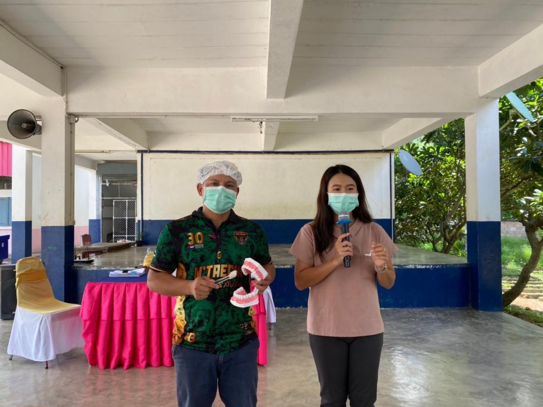 วันที่ 23/6/66 - 25/7/66 จนท.รพ.สต.บ้านสันป่าไร่ ออกให้บริการอนามัยโรงเรียนและจัดกิจกรรมทันตสาธารณสุข โดยดำเนินการ 1.ตรวจสุขภาพช่องปากและเคลือบฟูลออไรด์ จำนวน 7 โรงเรียน 529 คน 2.จัดกิจกรรมฟันสะอาด เหงือกแข็งแรง ในระดับชั้นมัธยมศึกษา ปีที่1 จำนวน 15 คน 3.