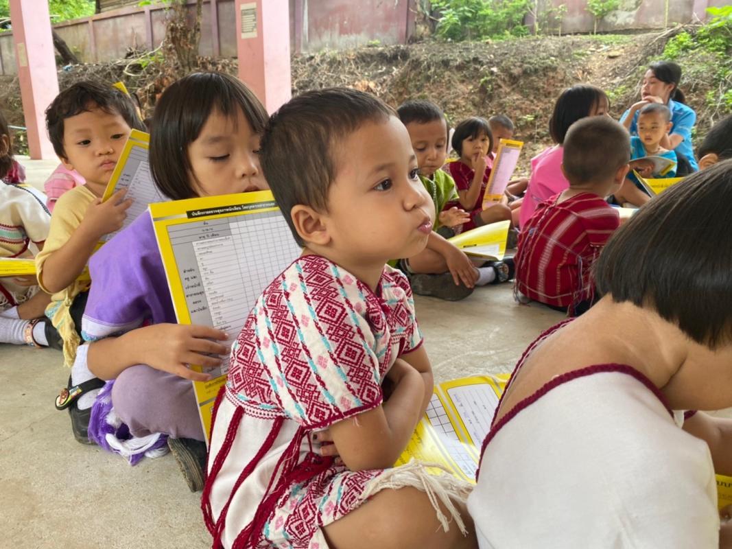 วันที่ 23/6/66 - 25/7/66 จนท.รพ.สต.บ้านสันป่าไร่ ออกให้บริการอนามัยโรงเรียนและจัดกิจกรรมทันตสาธารณสุข โดยดำเนินการ 1.ตรวจสุขภาพช่องปากและเคลือบฟูลออไรด์ จำนวน 7 โรงเรียน 529 คน 2.จัดกิจกรรมฟันสะอาด เหงือกแข็งแรง ในระดับชั้นมัธยมศึกษา ปีที่1 จำนวน 15 คน 3.