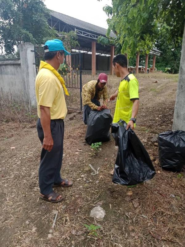 28/7/66 จนท.รพ.สต.บ้านสันป่าไร่ร่วมกับผู้นำชุมชน อสม. ,ประชาชนและชาวต่างชาติในพื้นที่หมู่ที่ 5 บ้านสันป่าไร่ รวมทั้งส่วนราชการในพื้นที่ ( อบต.พระธาตุและตชด.) จัดกิจกรรมจิตอาสา ป้องกันโรคไข้เลือดออก เนื่องในวันเฉลิมพระชนมพรรษา พระบาทสมเด็จพระเจ้าอยู่หัว รั