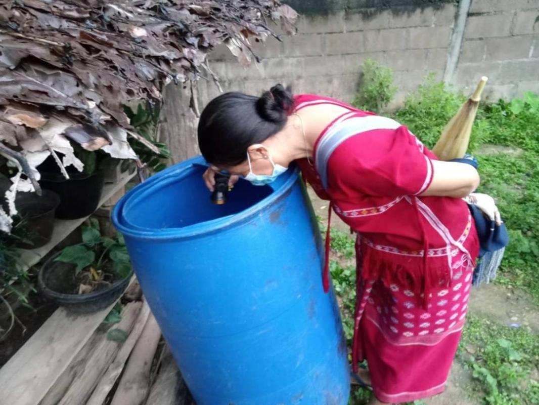 30/7/66 จนท.รพ.สต.บ้านสันป่าไร่ร่วมกับอสม.ม.3บ้านป่าไร่เหนือ ควบคุมโรคไข้เลือดออกรอบที่1 พร้อมทั้งสอบสวนโรคเคสนางรัตนา พิทักษ์พิบูลย์ศรี