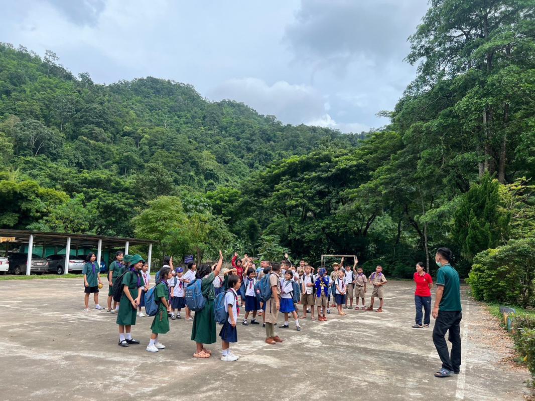 16-18866 จนท.รพ.สต.บ้านสันป่าไร่ ให้ความรู้เกี่ยวกับโรคหนอนพยาธิและตรวจอุจจาระเพื่อค้นหาไข่พยาธิในพื้นที่โครงการพระราชดำริโรงเรียนจาตุรจินดา จำนวน 112 คนพบไข่พยาธิไส้เดือน 2 คน แส้ม้า 4 คนและโรงเรียนบ้านสี่หลัง จำนวน 31 คน พบไข่พยาธิไส้เดือน 1 คน