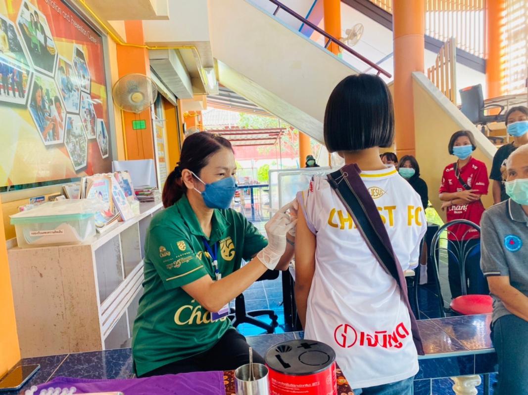 6966 รพ.สต.บ้านสันป่าไร่ ฉีดวัคซีน HPV(ป้องกันโรคมะเร็งปากมดลูก)นักเรียนหญิง ชั้น ป.5 ถึง ม.3 จำนวน 7 ร.ร. รวมทั้งหมด 74 ราย