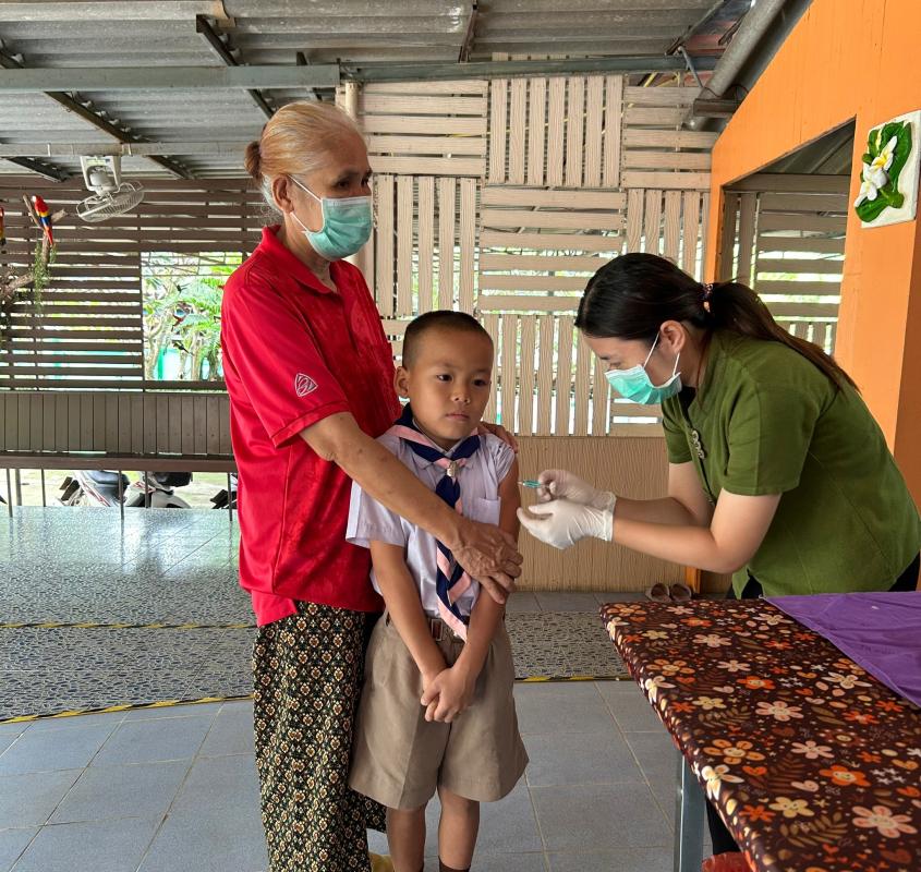 20/9/66 รพ.สต.บ้านสันป่าไร่ ฉีดวัคซีนนักเรียน (รอบที่ 3) จำนวน 5 โรงเรียน 42 คน