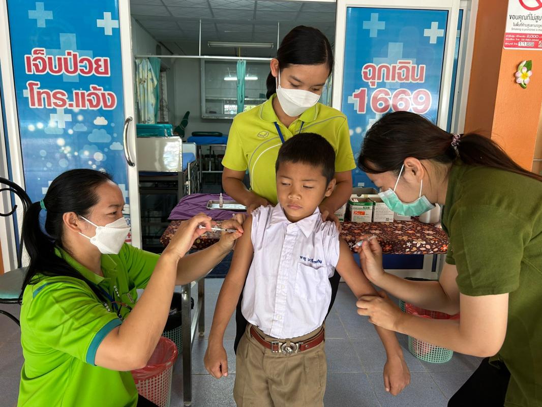 20/9/66 รพ.สต.บ้านสันป่าไร่ ฉีดวัคซีนนักเรียน (รอบที่ 3) จำนวน 5 โรงเรียน 42 คน