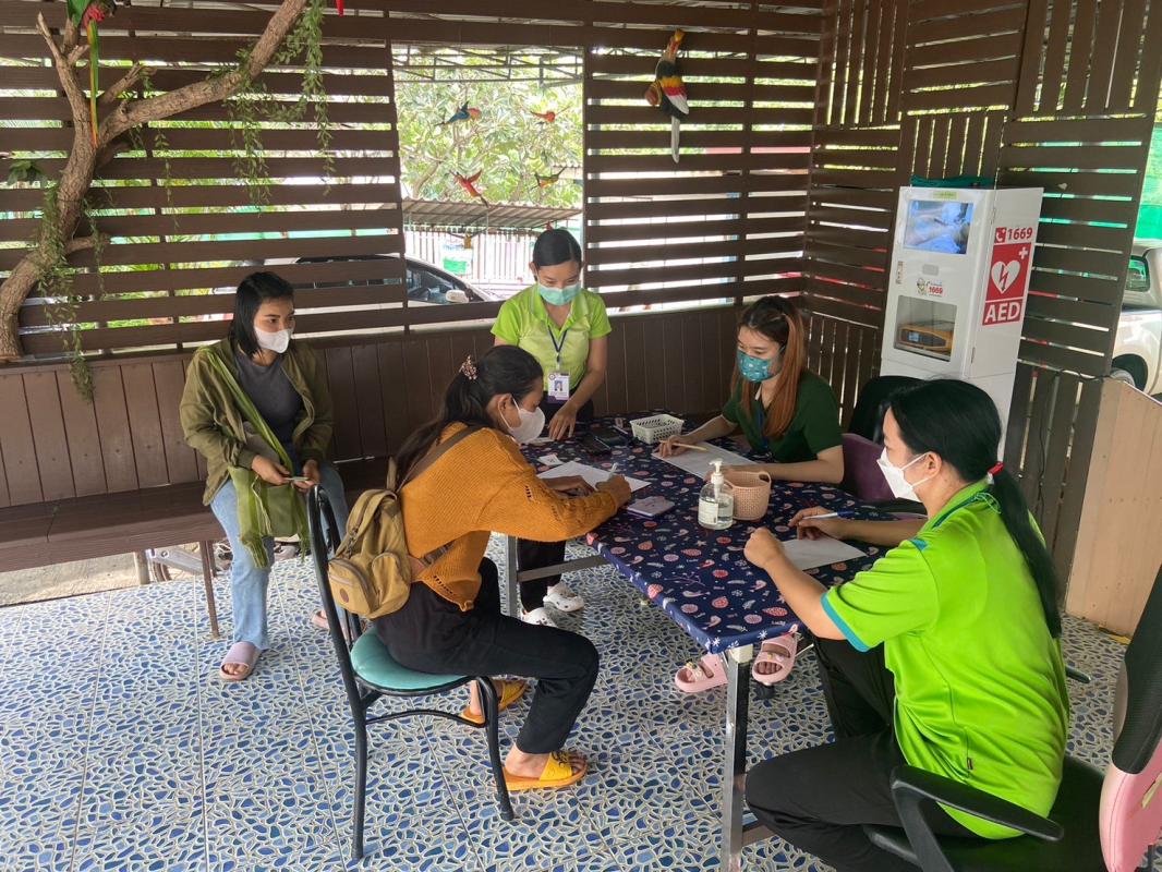 11/10/66 รพ.สต.บ้านสันป่าไร่ ฉีดวัคซีนป้องกันโรคมะเร็งปากมดลูก(HPV) เข็ม 1 กลุ่มประชาชนทั่วไป ให้แก่สตรีอายุ 15-45 ปี จำนวน 250 คน