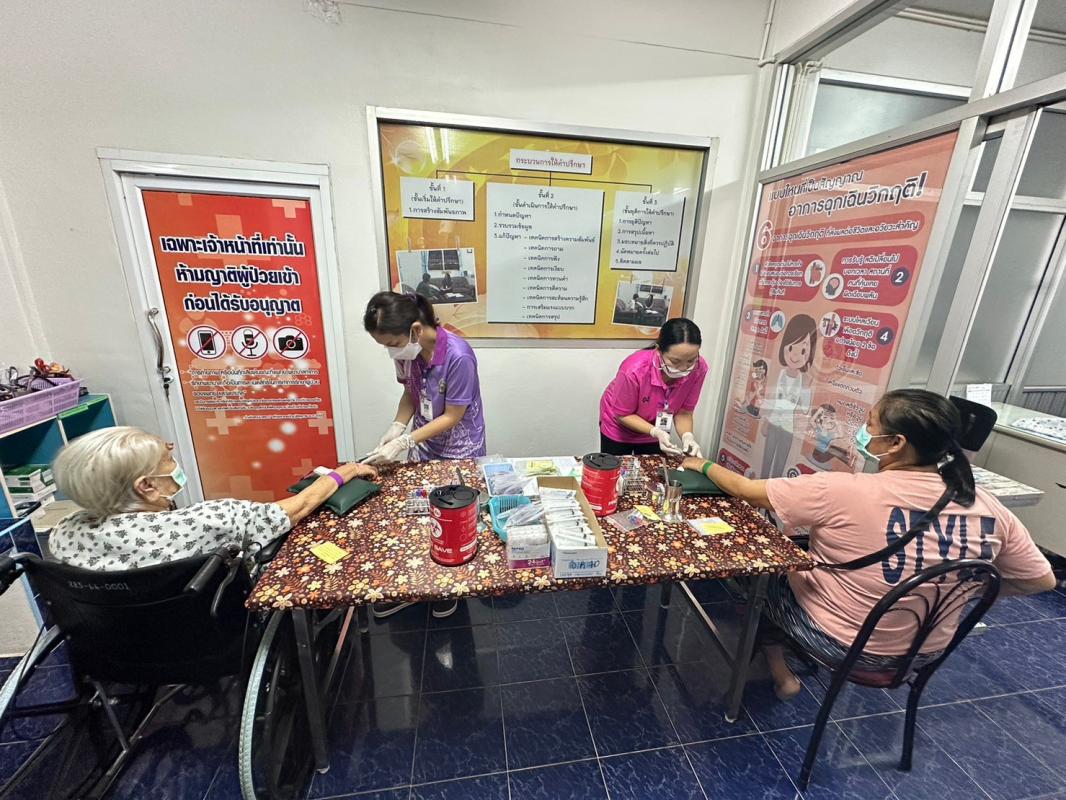 17/10/66 รพ.สต.บ้านสันป่าไร่ วัดความดันโลหิต , เจาะเลือด screening lab , ตรวจ EKG , ตรวจ urine , ยืนยันตัวตน(Authen) ผู้ป่วยโรคเบาหวานที่รับยาที่รพ.สต.จำนวน 22 ราย