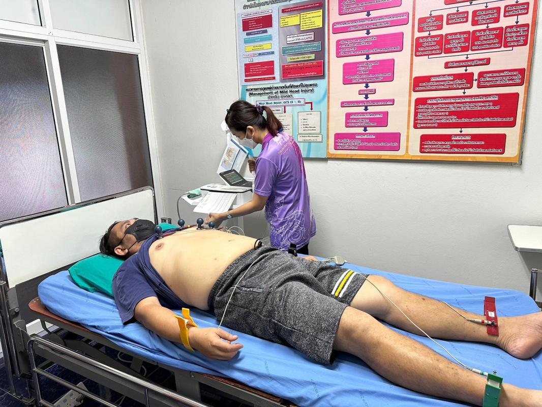 17/10/66 รพ.สต.บ้านสันป่าไร่ วัดความดันโลหิต , เจาะเลือด screening lab , ตรวจ EKG , ตรวจ urine , ยืนยันตัวตน(Authen) ผู้ป่วยโรคเบาหวานที่รับยาที่รพ.สต.จำนวน 22 ราย