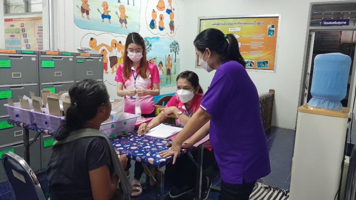 24/10/66 ช่วงบ่าย รพ.สต.บ้านสันป่าไร่ ร่วมกับ แพทย์ และ ทีม รพ.แม่ระมาด จ่ายยาผู้ป่วยโรคเบาหวาน ที่รับยาที่ รพ.สต.จำนวน 22 ราย มีกิจกรรมแลกเปลี่ยนเรียนรู้,แจ้งผลการตรวจเลือด/ผลการตรวจ EKG ประจำปี,จ่ายยา,ตรวจสุขภาพช่องปาก,นับจำนวนยาและทบทวนความเข้าใจการทาน