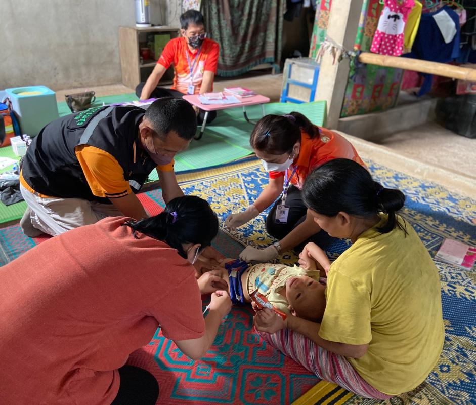 9/11/66 รพ.สต.บ้านสันป่าไร่ ออกหน่วยฉีดวัคซีนเด็กอายุ 2 เดือน ถึง 4 ปี เขต สสช.ห้วยกระทิง จำนวน 8 ราย และ เจาะเลือดตรวจ hct ,จ่ายยา para syr , ferrous syr