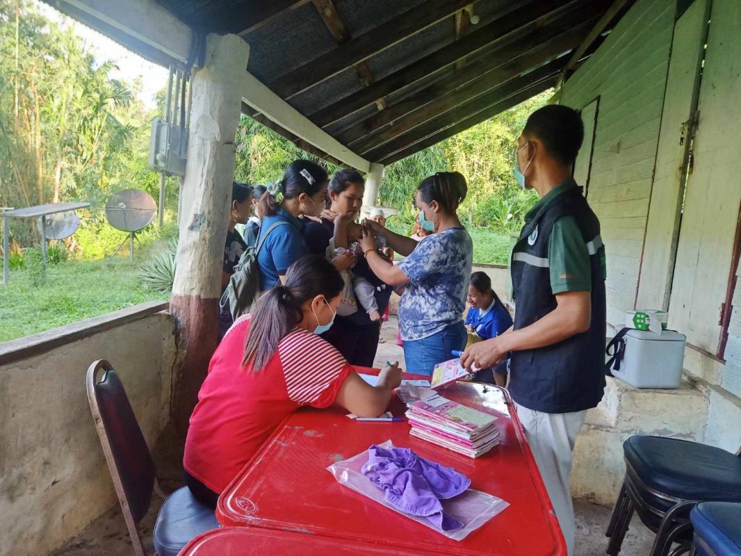 15 พ.ย.66 รพ.สต.บ้านสันป่าไร่ รณรงค์หยอดวัคซีนป้องกันโรคโปลิโอ รอบแรก แก่เด็กไทยอายุ 0-5 ปี และเด็กต่างชาติอายุ 0-15 ปี จำนวน 379 ราย และนัดหมายรณรงค์ รอบสอง(วันที่ 19 ธ.ค.66)