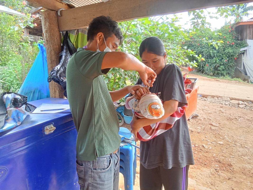 15 พ.ย.66 รพ.สต.บ้านสันป่าไร่ รณรงค์หยอดวัคซีนป้องกันโรคโปลิโอ รอบแรก แก่เด็กไทยอายุ 0-5 ปี และเด็กต่างชาติอายุ 0-15 ปี จำนวน 379 ราย และนัดหมายรณรงค์ รอบสอง(วันที่ 19 ธ.ค.66)