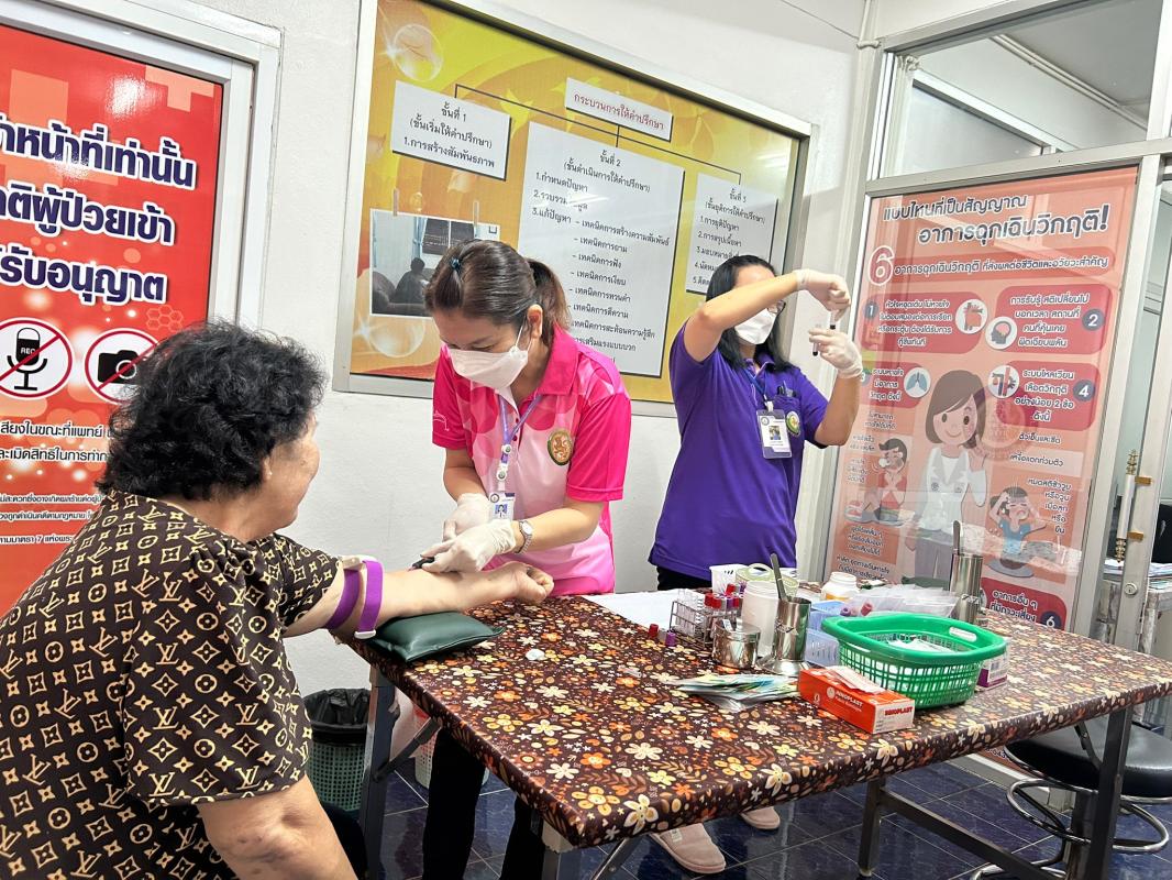 21-22 พ.ย.66 รพ.สต.บ้านสันป่าไร่ เจาะเลือดประจำปี( screening lab ), วัดความดันฯ , ตรวจสุขภาพ , ตรวจคลื่นไฟฟ้าหัวใจ(EKG) , ตรวจปัสสาวะ ผู้ป่วยโรคความดันโลหิตสูงที่รับยาที่ รพ.สต.บ้านสันป่าไร่ กลุ่ม 2 จำนวน 51 ราย