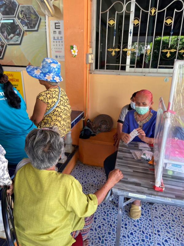 28/11/66 รพ.สต.บ้านสันป่าไร่ ร่วมกับทีม รพ.แม่ระมาด จ่ายยาให้แก่ผู้ป่วยโรคความดันโลหิตสูงที่รับยาที่ รพ.สต.(กลุ่ม2)จำนวน 52 ราย และตรวจสุขภาพช่องปาก , พบแพทย์/ฟังผลการตรวจเลือดประจำปี , ตรวจนับจำนวนยาและทบทวนความเข้าใจการทานยาก่อนผู้ป่วยกลับบ้าน