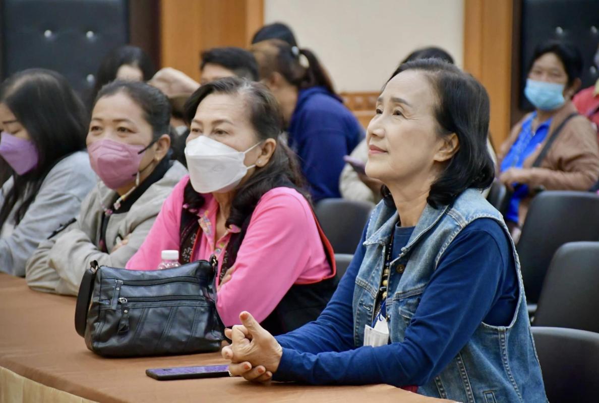 นางแสงทอง อรุณ ผู้ทรงคุณวุฒิ องค์การบริหารส่วนจังหวัดตาก เป็นประธานเปิดโครงการส่งเสริมความรู้ด้านการมีส่วนร่วมในการพัฒนา ท้องถิ่นจังหวัดตาก ประจำปีงบประมาณ พ.ศ. 2567 รุ่นที่ 4 