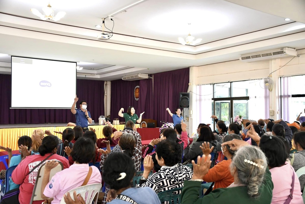 นางแสงทอง อรุณ ผู้ทรงคุณวุฒิองค์การบริหารส่วนจังหวัดตาก เป็นประธานในพิธีเปิดโครงการส่งเสริมการพัฒนาเครือข่ายกลุ่มอาชีพในภาคการเกษตรและกลุ่มอาชีพอื่นๆ ประจำปีงบประมาณ พ.ศ. 2567 รุ่นที่ 1