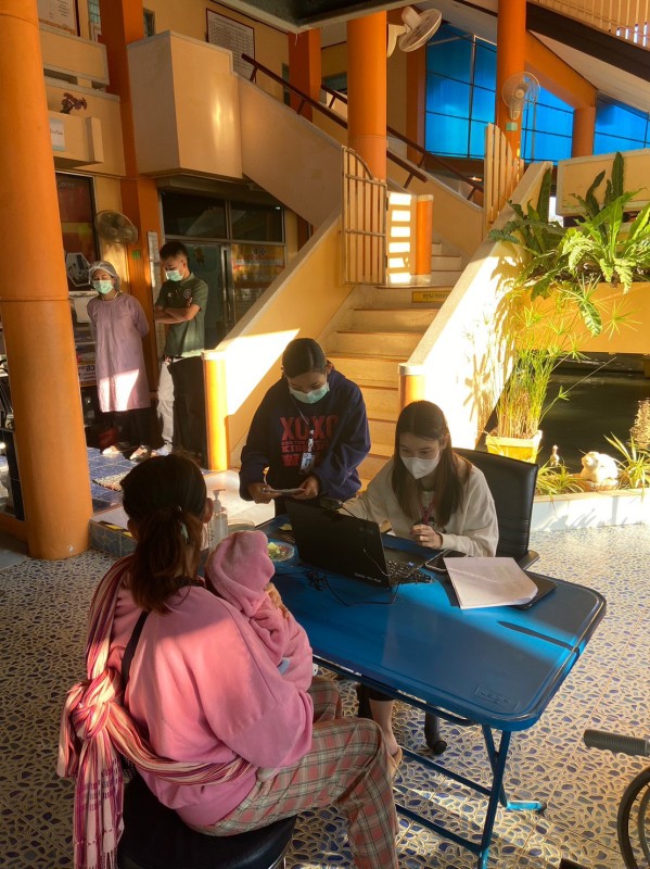 10167 รพ.สต.บ้านสันป่าไร่ ฉีดวัคซีนเด็กอายุ 2 เดือน ถึง 4 ปี จำนวน 37 ราย และ ตรวจสุขภาพช่องปาก , เคลือบฟลูออไรด์ , เจาะเลือดตรวจ Hct , จ่ายยา para syr , ferrous syr , แจกของเล่นให้เด็ก ๆ ทุกคน