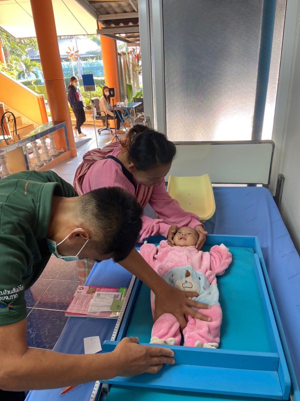 10167 รพ.สต.บ้านสันป่าไร่ ฉีดวัคซีนเด็กอายุ 2 เดือน ถึง 4 ปี จำนวน 37 ราย และ ตรวจสุขภาพช่องปาก , เคลือบฟลูออไรด์ , เจาะเลือดตรวจ Hct , จ่ายยา para syr , ferrous syr , แจกของเล่นให้เด็ก ๆ ทุกคน