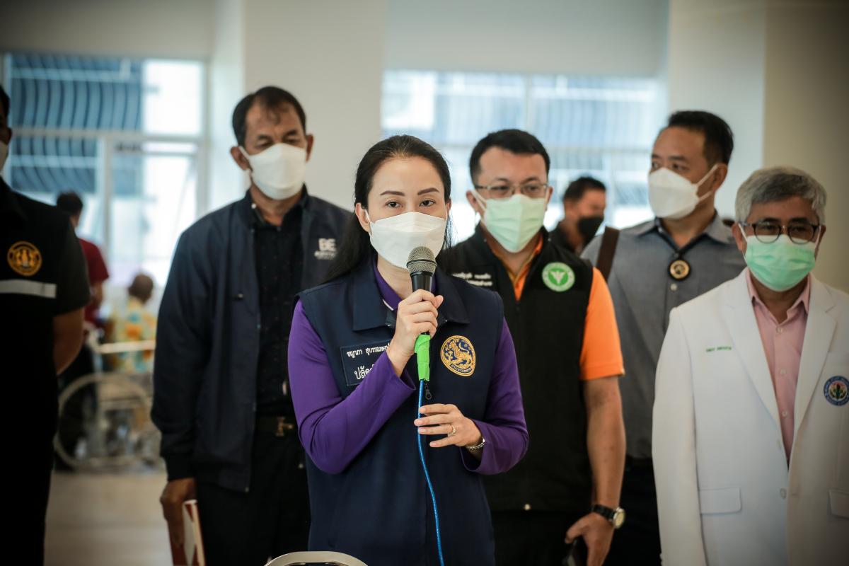 นายก อบจ.ตาก นำวัคซีน Moderna (รอบแรก) ลงพื้นที่ฉีดให้กับประชาชนกลุ่มเปราะบาง ในพื้นที่อำเภอแม่สอด และอำเภอพบพระ จังหวัดตาก