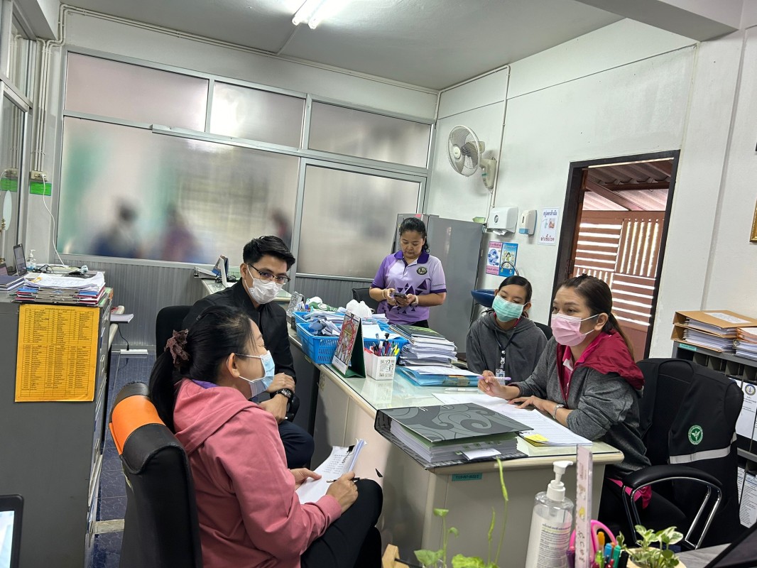 6 ก.พ.2567 หน่วยตรวจสอบภายใน อบจ.ตาก มาให้คำแนะนำและชี้แจงรายละเอียดการจัดทำเอกสารการใช้รถและการเบิกพัสดุ ที่ รพ.สต.บ้านสันป่าไร่