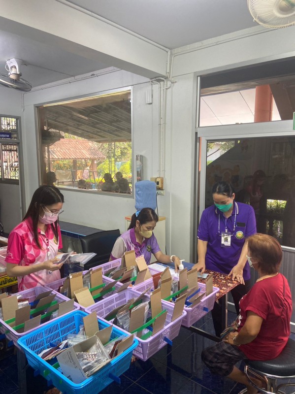 27 ก.พ.2567 ช่วงบ่าย รพ.สต.บ้านสันป่าไร่ จ่ายยาผู้ป่วยโรคความดันโลหิตสูง ที่รับยาที่ รพ.สต.บ้านสันป่าไร่ กลุ่มที่ 2 จำนวน 51 ราย