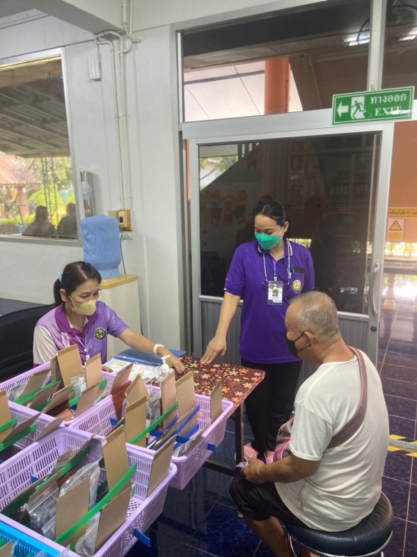 27 ก.พ.2567 ช่วงบ่าย รพ.สต.บ้านสันป่าไร่ จ่ายยาผู้ป่วยโรคความดันโลหิตสูง ที่รับยาที่ รพ.สต.บ้านสันป่าไร่ กลุ่มที่ 2 จำนวน 51 ราย