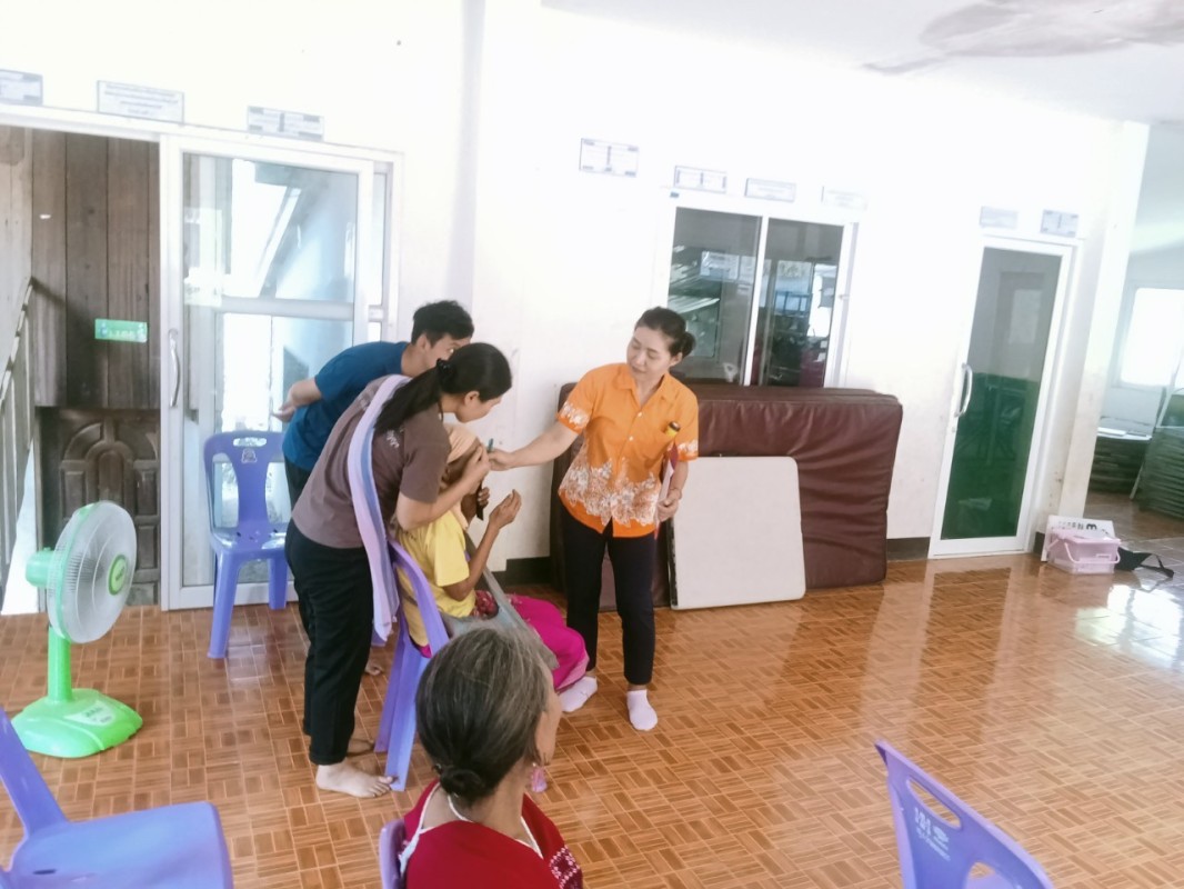 4 เม.ย.67 จนท.รพ.สต.บ้านสันป่าไร่ ร่วมกับ ทีม รพ.แม่ระมาด ออกหน่วยตรวจตาผู้สูงอายุ พื้นที่ หมู่ 6 บ้านห้วยกระทิง ต.พระธาตุ จำนวน 19 ราย