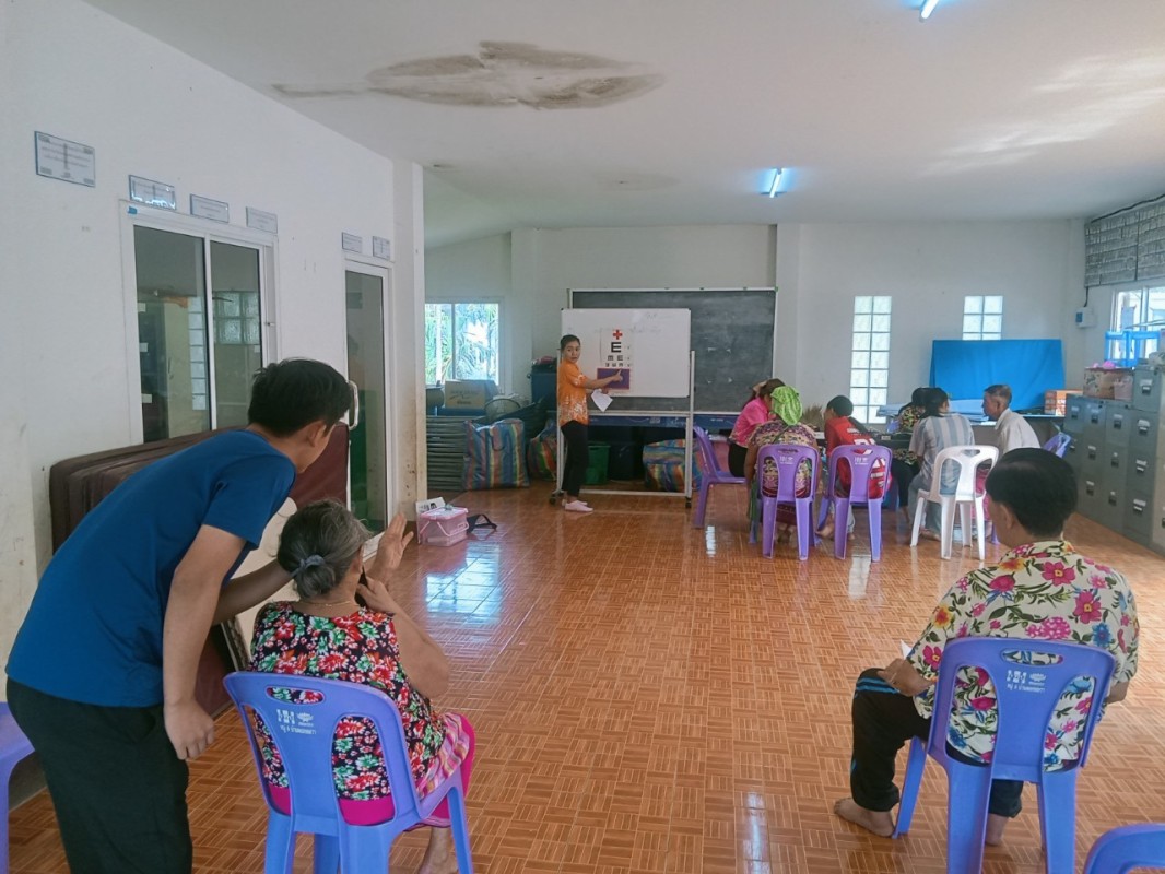 4 เม.ย.67 จนท.รพ.สต.บ้านสันป่าไร่ ร่วมกับ ทีม รพ.แม่ระมาด ออกหน่วยตรวจตาผู้สูงอายุ พื้นที่ หมู่ 6 บ้านห้วยกระทิง ต.พระธาตุ จำนวน 19 ราย