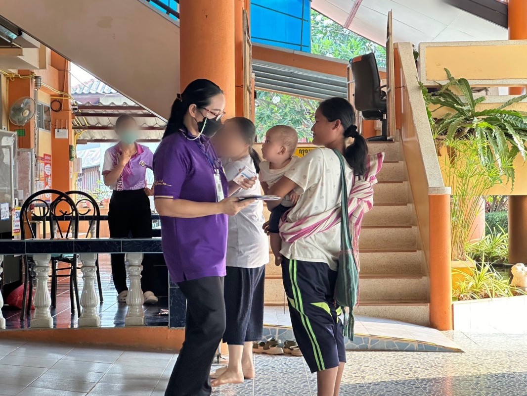 10 เม.ย.67 รพ.สต.บ้านสันป่าไร่ ฉีดวัคซีนเด็กอายุ 2 เดือน ถึง 4 ปี จำนวน 20 ราย และตรวจสุขภาพช่องปาก , เคลือบฟลูออไรด์ , ให้ทันตสุขศึกษาแก่ผู้ปกครองเด็ก , เจาะเลือดตรวจ Hct , จ่ายยา para syr และ ferrous syr , ยืนยันตัวตน