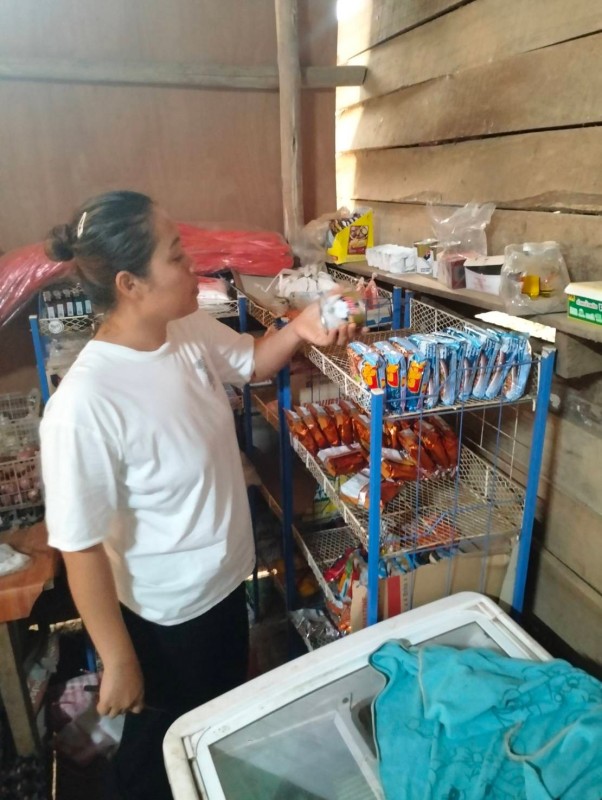 9-11 เมย. 67 จนท.รพ.สต.บ้านสันป่าไร่ร่วมกับเครือข่ายคุ้มครองผู้บริโภคตำบลพระธาตุ ออกตรวจร้านค้าขายของชำพร้อมทั้งให้ความรู้และคำแนะนำแก่เจ้าของร้านค้า