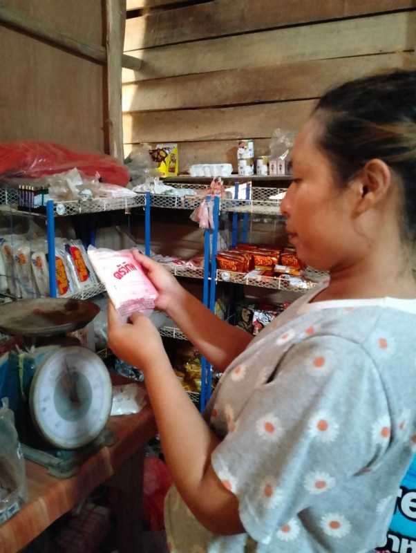 9-11 เมย. 67 จนท.รพ.สต.บ้านสันป่าไร่ร่วมกับเครือข่ายคุ้มครองผู้บริโภคตำบลพระธาตุ ออกตรวจร้านค้าขายของชำพร้อมทั้งให้ความรู้และคำแนะนำแก่เจ้าของร้านค้า