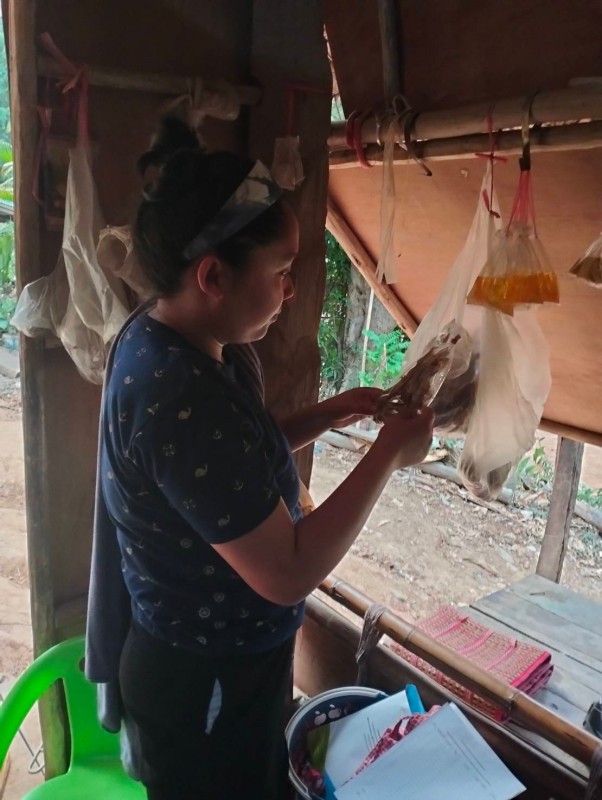 9-11 เมย. 67 จนท.รพ.สต.บ้านสันป่าไร่ร่วมกับเครือข่ายคุ้มครองผู้บริโภคตำบลพระธาตุ ออกตรวจร้านค้าขายของชำพร้อมทั้งให้ความรู้และคำแนะนำแก่เจ้าของร้านค้า