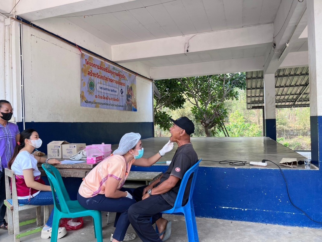 27 เม.ย.67 รพ.สต.บ้านสันป่าไร่ร่วมกับกลุ่มผู้สูงอายุบ้านสันป่าไร่ จัดกิจกรรมโครงการส่งเสริมสุขภาพผู้สูงวัย สร้างจิตสดใสร่างกายแข็งแรง ณ โรงเรียนบ้านป่าไร่เหนือ โดยมีกิจกรรมตรวจฟันผู้สูงอายุ  กิจกรรมออกกำลังกาย ศาสนากับผู้สูงอายุ กิจกรรมนันทนาการ การให้ควา