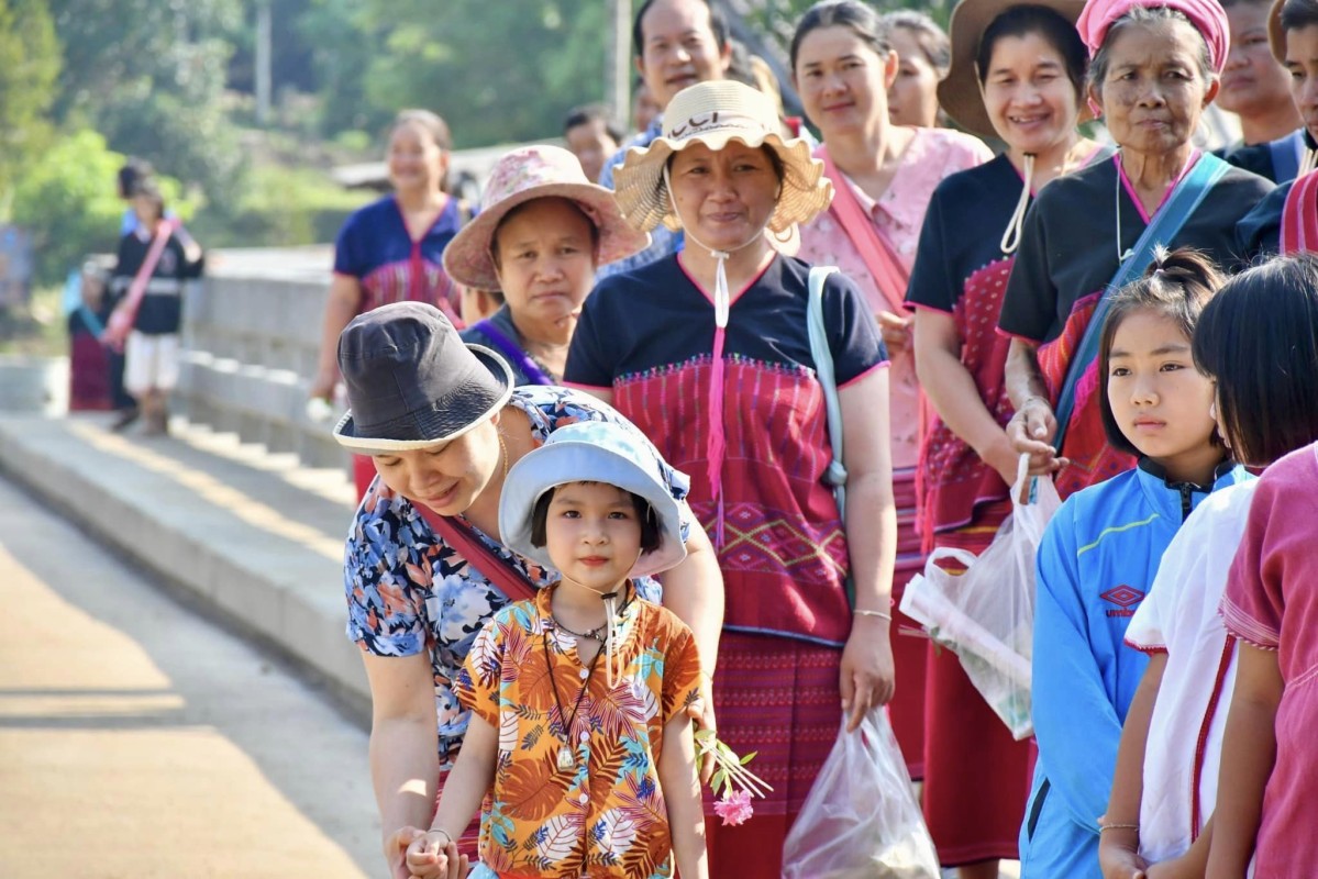 นายกองค์การบริหารส่วนจังหวัดตาก เป็นประธานในพิธีส่งมอบโครงการก่อสร้างสะพานคอนกรีตเสริมเหล็ก ข้ามลำห้วยอุ้มผางหมู่ที่ 2 บ้านแปโดทะ ตำบลอุ้มผาง เชื่อม เทศบาลตำบลอุ้มผาง อำเภออุ้มผาง จังหวัดตาก จำนวน 2 แห่ง