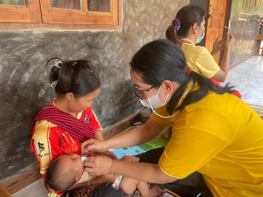 9 พ.ค.67 รพ.สต.บ้านสันป่าไร่ ออกหน่วยฉีดวัคซีนเด็กอายุ 2 เดือน ถึง 4 ปี ที่บ้านห้วยกระทิง หมู่ 6 ต.พระธาตุ จำนวน 10 ราย