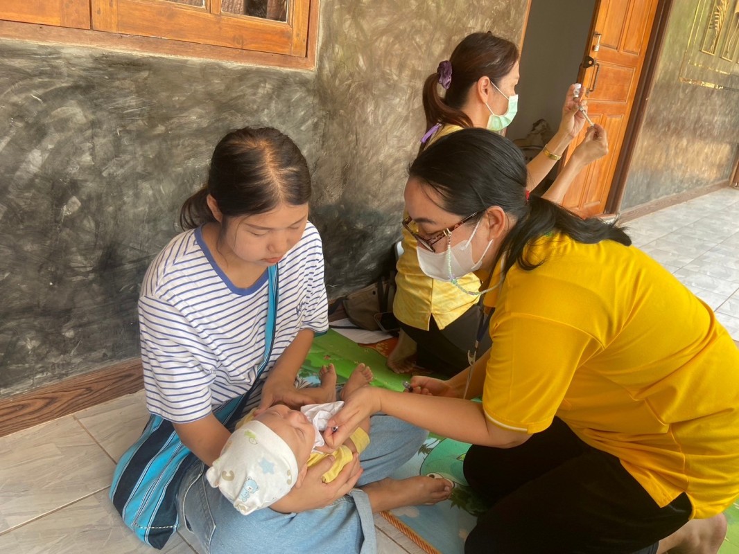 9 พ.ค.67 รพ.สต.บ้านสันป่าไร่ ออกหน่วยฉีดวัคซีนเด็กอายุ 2 เดือน ถึง 4 ปี ที่บ้านห้วยกระทิง หมู่ 6 ต.พระธาตุ จำนวน 10 ราย