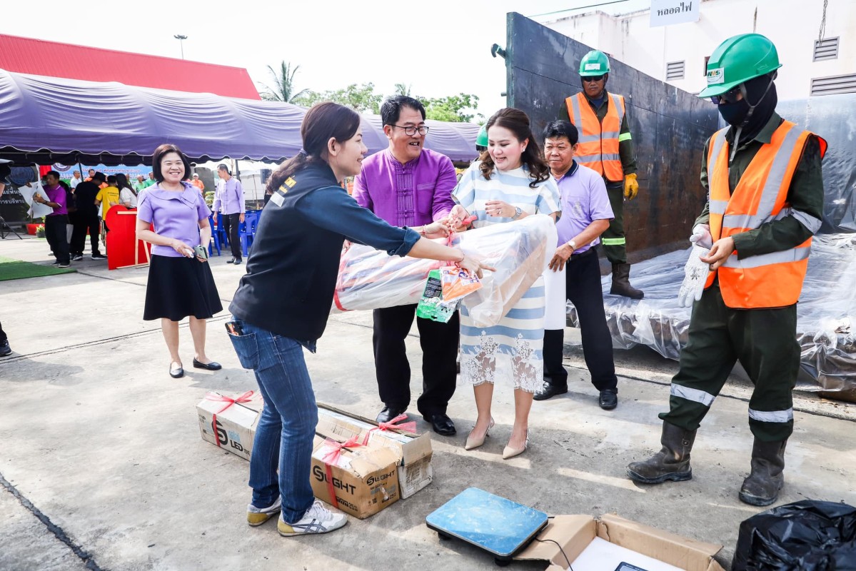 รองนายกองค์การบริหารส่วนจังหวัดตาก เป็นประธานเปิดโครงการบริหารจัดการขยะมูลฝอยรวมและของเสียอันตรายชุมชน ประจำปีงบประมาณ พ.ศ.2567