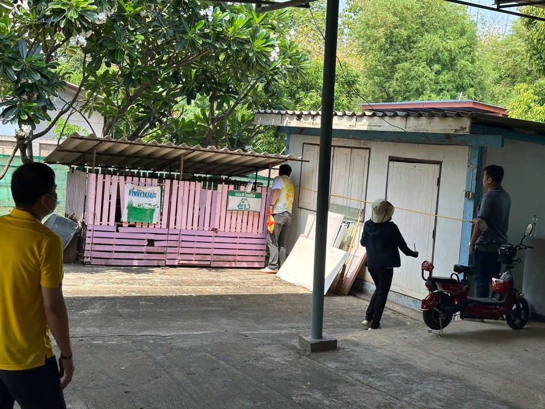 16 พ.ค.67 จนท.สนง.ธนารักษ์พื้นที่ตาก ลงพื้นที่ตรวจสอบอาคาร/สิ่งปลูกสร้างและสภาพที่ราชพัสดุ รพ.สต.บ้านสันป่าไร่