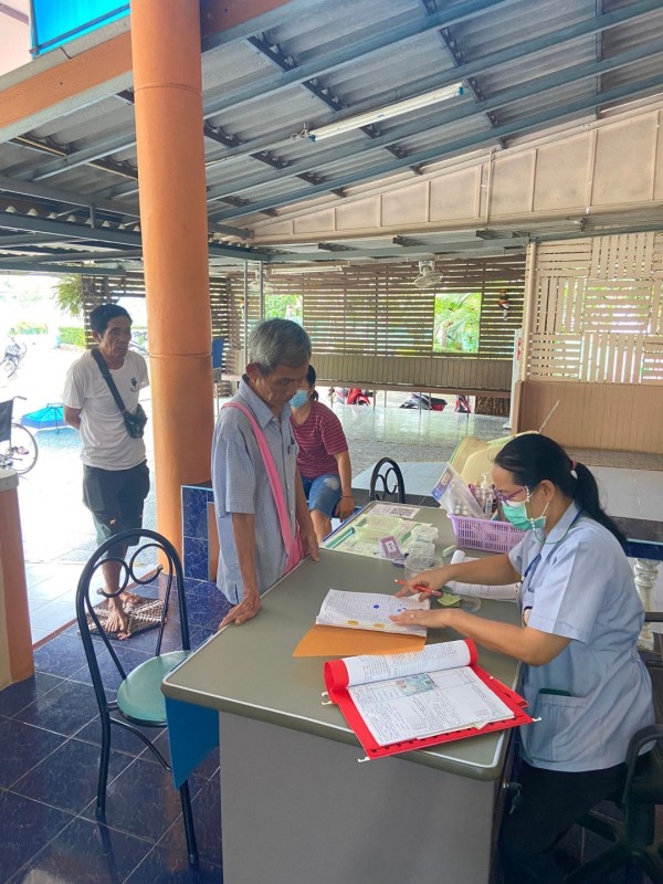 28 พ.ค.67 รพ.สต.บ้านสันป่าไร่ จ่ายยาผู้ป่วยโรคความดันโลหิตสูง กลุ่ม 2 ที่รับยาที่ รพ.สต.จำนวน 53 ราย