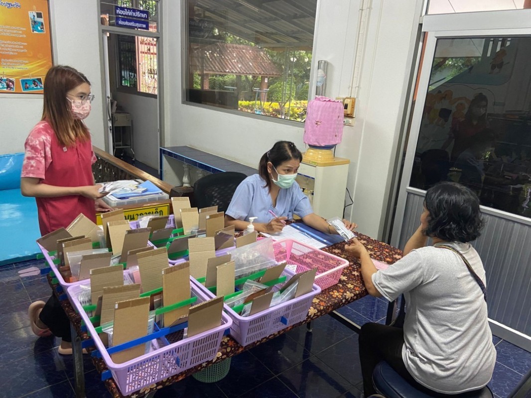 28 พ.ค.67 รพ.สต.บ้านสันป่าไร่ จ่ายยาผู้ป่วยโรคความดันโลหิตสูง กลุ่ม 2 ที่รับยาที่ รพ.สต.จำนวน 53 ราย