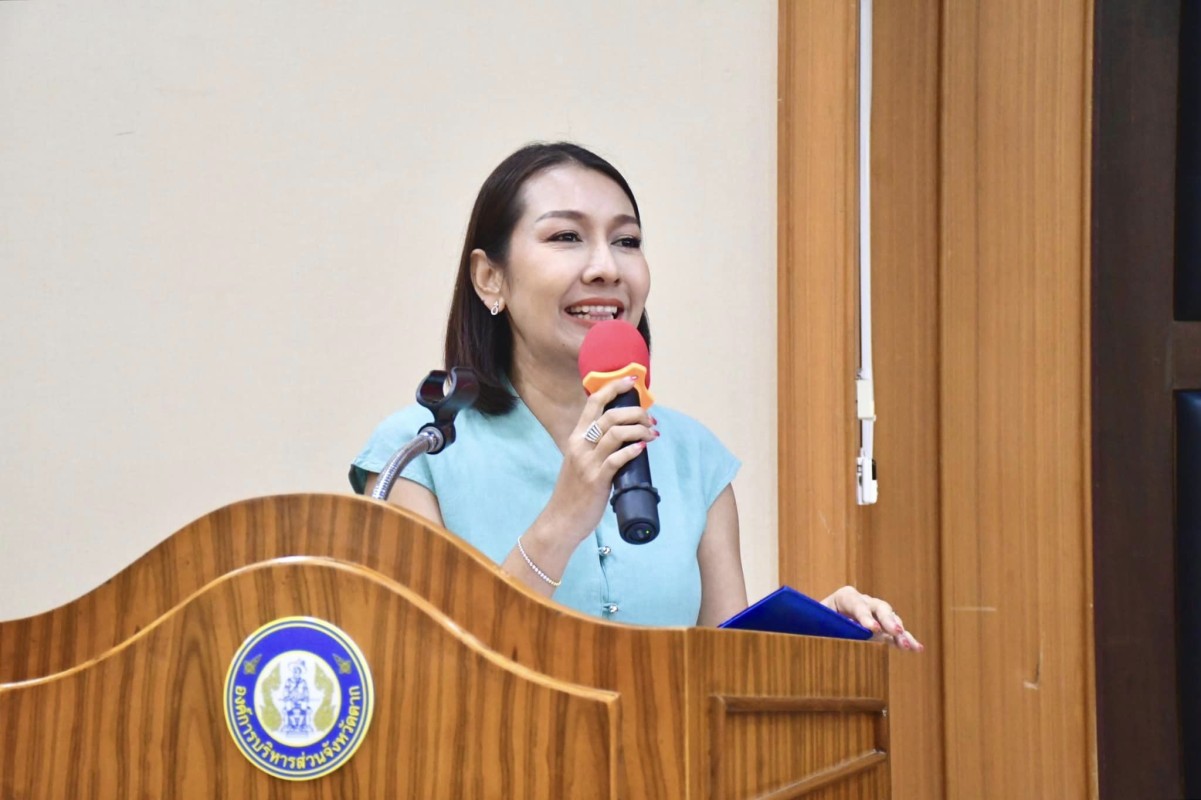 รองนายกองค์การบริหารส่วนจังหวัดตาก เป็นประธานในพิธีมอบเงินอุดหนุนด้านการศึกษาประจำปีงบประมาณ พุทธศักราช 2567 