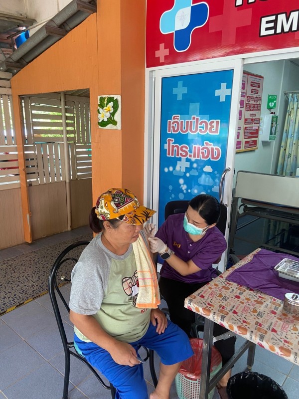 5 มิ.ย.67 รพ.สต.บ้านสันป่าไร่ ฉีดวัคซีนป้องกันไข้หวัดใหญ่ ประชาชนกลุ่มเสี่ยง จำนวน 57 ราย