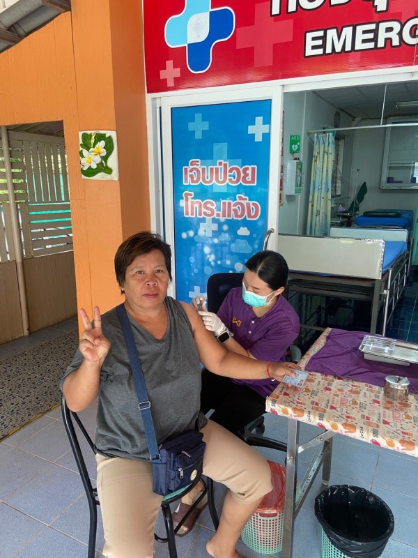 5 มิ.ย.67 รพ.สต.บ้านสันป่าไร่ ฉีดวัคซีนป้องกันไข้หวัดใหญ่ ประชาชนกลุ่มเสี่ยง จำนวน 57 ราย