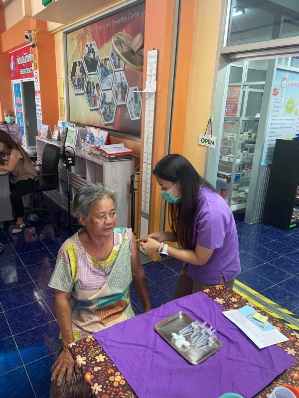 7 มิ.ย.67 รพ.สต.บ้านสันป่าไร่ ฉีดวัคซีนป้องกันไข้หวัดใหญ่ กลุ่มเสี่ยง 7 โรค และ ผู้สูงอายุ (เก็บตก) ครบตามจำนวนวัคซีนที่ได้รับรอบแรก 140 dose